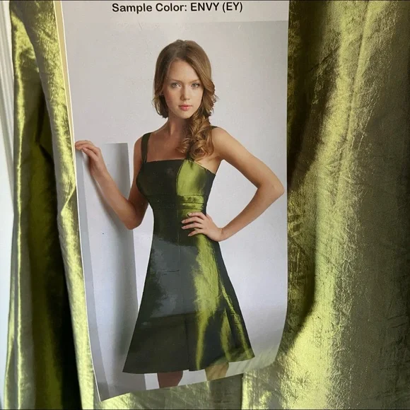 slim fit dress slacks Emerald Envy Midi Dress Dark Green / XL main image 1